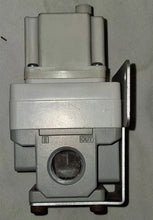 Load image into Gallery viewer, SMC ITV3030-01N4S4-Q / ITV303001N4S4Q Pneumatic Regulator