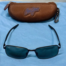 Load image into Gallery viewer, Maui Jim Shoal MJ797-2M Polarized Sunglasses Satin Black Frame Grey with Case