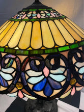 Load image into Gallery viewer, Beautiful multi colored Tiffany style table lamp