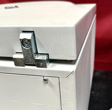 Load image into Gallery viewer, Eppendorf Model 5804 High-Speed Benchtop Centrifuge, Tested Power On, Excellent