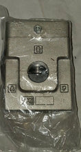 Load image into Gallery viewer, 1pc SMC 'VEX1500-06N Power Valve 3 Port 3 Position Double Solenoid