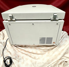 Load image into Gallery viewer, Eppendorf Model 5804 High-Speed Benchtop Centrifuge, Tested Power On, Excellent