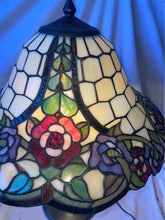 Load image into Gallery viewer, Beautiful Unique Tiffany Style Table Lamp