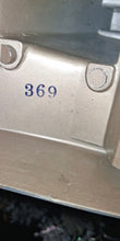 Load image into Gallery viewer, Vintage Kenmore Sears Model 135.60052 2-Speed Oscillating Desk Fan