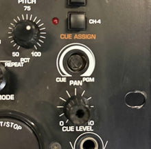 Load image into Gallery viewer, Gemini PS-924 Platinum Series DJ Mixer Stereo Preamp Mixer Powers On, Vintage