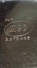 Load image into Gallery viewer, (1) Vintage MEC Sizemaster SM77 12 Gauge Shotshell Reloading Press