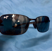 Load image into Gallery viewer, Maui Jim Shoal MJ797-2M Polarized Sunglasses Satin Black Frame Grey with Case