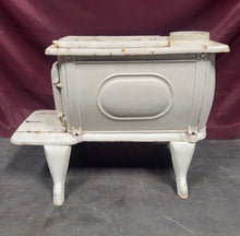 Load image into Gallery viewer, Vintage Atlanta Stove No 2 White Cast Iron Wood Laundry Box Stove