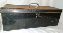 Load image into Gallery viewer, World War I (WWI) US Navy Officer's Bicorn Hat and Epauletts In Original Case