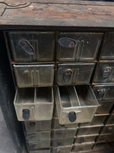 Load image into Gallery viewer, Vietnam Era Military Metal Storage Case – MIL-C-4740 MF-1 – Case No. 1 of 2
