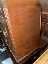 Load image into Gallery viewer, RARE Antique 1938 Philco Model 38-5 Tombstone Vacuum Radio “WORKING”