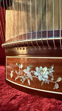 Load image into Gallery viewer, Yangzhou Chinese Guzheng 21-String Zither Mother-of-Pearl Inlay Professional