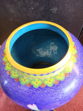 Load image into Gallery viewer, Chrysanthemum Chinese Cloisonne Ginger Jar Urn Butterfly Blue Enamel w/ lid