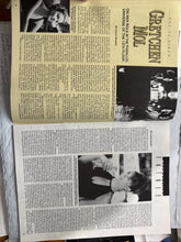 Load image into Gallery viewer, FEMME FATALES magazine vol.7 no.14, April 16th 1999, Stacy Rosman, Emily Bergl