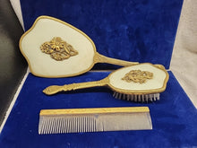 Load image into Gallery viewer, Vtg Matson 1930s Gold Tone Daisy 3-D Vanity Set Hand Mirror Brush Comb Rare Read