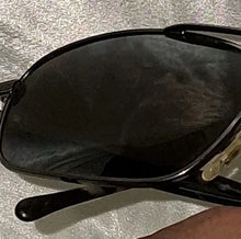 Load image into Gallery viewer, Maui Jim Kahuna Polarized Sunglasses Black Frame w/ Case & Pouch