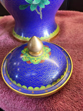 Load image into Gallery viewer, Chrysanthemum Chinese Cloisonne Ginger Jar Urn Butterfly Blue Enamel w/ lid
