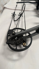 Load image into Gallery viewer, Creative XP Compound Bow RH Ready To Hunt Package Fiber Optic Sight Black