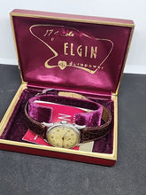 Load image into Gallery viewer, Vintage 1940 Man’s BULOVA SHOCKMASTER Stunning Gold Dial