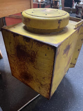 Load image into Gallery viewer, PORTABLE LIGHTHOUSE LIGHT FLOODLIGHT AGA MARITIME VINTAGE FRESNEL LENS Yellow