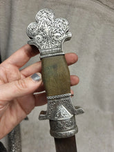 Load image into Gallery viewer, Antique Islamic Middle Eastern Mughal Dagger Jambiya In Silver Sheath (swgn1008)