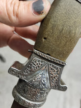 Load image into Gallery viewer, Antique Islamic Middle Eastern Mughal Dagger Jambiya In Silver Sheath (swgn1008)