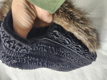 Load image into Gallery viewer, Handmade REAL Silver Fox FUR MUFF W/ Head HAND WARMER PURSE - LARGE SIZE