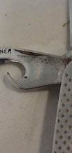 Load image into Gallery viewer, 1965 CAMILLUS U.S. MILITARY UTILITY FOLDING KNIFE VIETNAM ERA - VINTAGE
