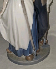 Load image into Gallery viewer, Royal Copenhagen Denmark Porcelain Figurine 1306 Dutch Couple Farmer &amp; Milkmaid
