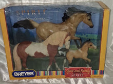 Load image into Gallery viewer, Breyer Spirit Kiger Mustang Family Action Set #751104 2002 NIB DreamWorks Horses
