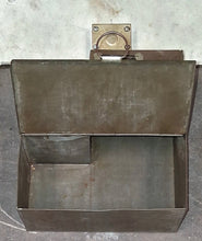 Load image into Gallery viewer, Vintage 1940s O.D. Jennings 5¢ Standard Chief Mechanical Slot Machine
