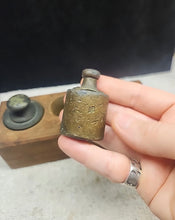 Load image into Gallery viewer, Antique Set of 10 Graduated Brass Weights in Wood Block
