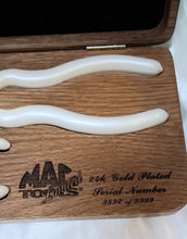 Load image into Gallery viewer, Mac Tools. SP 1995. 24K Gold-Plated Limited edition. 2 Piece Pliers Set.
