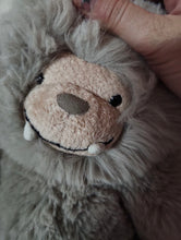 Load image into Gallery viewer, Jellycat Bo Bigfoot Plush Toy Retired Rare Authentic
