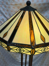 Load image into Gallery viewer, Beautiful Tiffany style floor lamp with really unique shade
