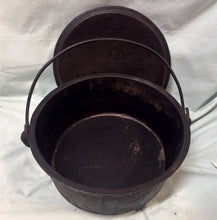Load image into Gallery viewer, Antique Cast Iron No 3 Camp Dutch Oven 3-Legged Footed Pot With Lid 10" 16.5lb

