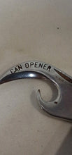 Load image into Gallery viewer, 1965 CAMILLUS U.S. MILITARY UTILITY FOLDING KNIFE VIETNAM ERA - VINTAGE
