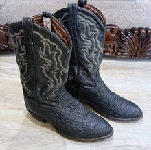 Load image into Gallery viewer, Vintage Tony Lama Black Bull Neck Western Cowboy Rare Boots Size 8
