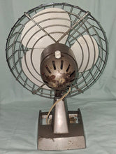 Load image into Gallery viewer, Vintage Kenmore Sears Model 135.60052 2-Speed Oscillating Desk Fan
