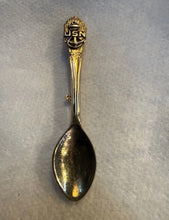 Load image into Gallery viewer, WWII US Navy Sweetheart Spoon Pin Brooch With Cpo Fouled Anchor Emblem
