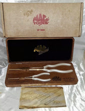Load image into Gallery viewer, Mac Tools. SP 1995. 24K Gold-Plated Limited edition. 2 Piece Pliers Set.
