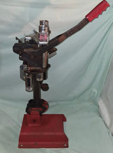 Load image into Gallery viewer, (1) Vintage MEC Sizemaster SM77 12 Gauge Shotshell Reloading Press
