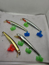 Load image into Gallery viewer, Lot of 4 Bagley Top Gun 5 Minnow Lures Gold Silver

