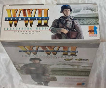 Load image into Gallery viewer, Rare 1/6 Dragon “Hinrich Weller” German Elite frundsberg Medic 70378 figure 12"
