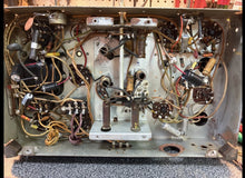 Load image into Gallery viewer, RARE Antique 1938 Philco Model 38-5 Tombstone Vacuum Radio “WORKING”
