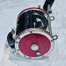 Load image into Gallery viewer, F145- Vintage Penn Senator 114HLW High Speed Light Wide Spool 6/0 Big Game Reel
