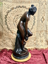 Load image into Gallery viewer, JC1- Allecra 33.5” Bronze Statue Christophe Allegrain’s ‘Bathing Venus’ by Hunt!
