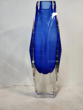Load image into Gallery viewer, Blue And White Sommerso Multifaceted Glass Vase
