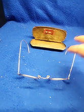 Load image into Gallery viewer, Vtg 1930’s Round Eyeglasses With Original Case
