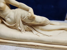 Load image into Gallery viewer, Venus Victrix Pauline Bonaparte Nude Canova Sculpture Statue Reclining Couch
